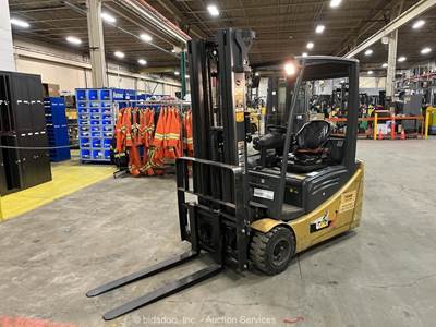 2017 Caterpillar 2ET4000 4,000 lbs Electric 3 Wheel Forklift Lift 48V bidadoo