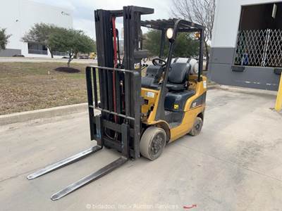 2006 Caterpillar C5000 5,000 lbs Industrial Warehouse Forklift Truck bidadoo