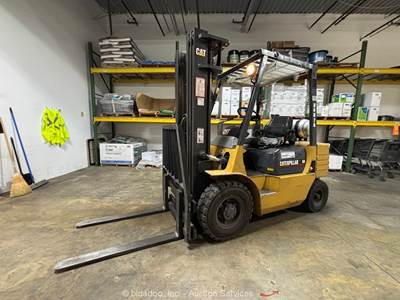Caterpillar GP25 5,000 lbs Class Warehouse Industrial Forklift Lift LP bidadoo
