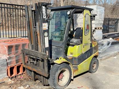 Clark C30L 6,000 lb Warehouse Industrial Forklift Lift Truck Cab -Parts/Repair