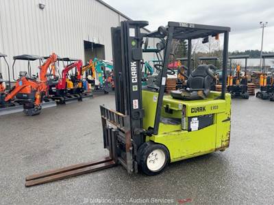 Clark TMG25 4,500 LB Electric 3-Wheel Warehouse Forklift Lift Truck bidadoo