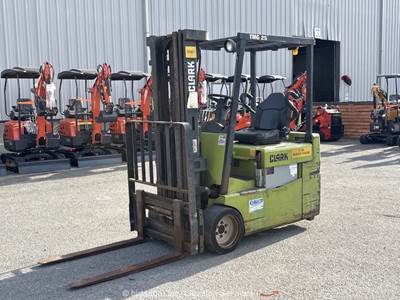 Clark TMG25 4,150 LB Electric 3-Wheel Forklift Warehouse Lift bidadoo -Repair