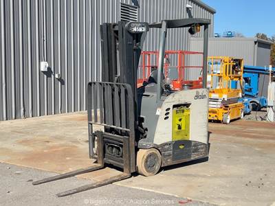 2015 Crown RC5520-30 4,000 lb Stand-Up Electric Forklift Lift Truck bidadoo