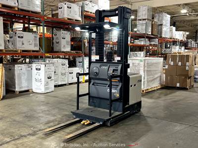 2000 Crown SP3510-30 3,000 lbs Electric Forklift Warehouse Order Picker bidadoo