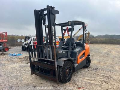2023 Doosan D35S-9 8,000 lbs Warehouse Diesel Forklift Lift Truck -Parts/Repair