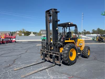 2017 JCB 940 8,000 lbs Rough Terrain Forklift Lift Truck Pneumatic Tire bidadoo