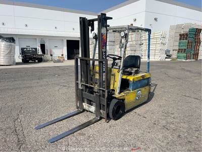 Komatsu FB15M-2 3,000 lbs Electric 3 Wheel Forklift Lift Truck Battery bidadoo