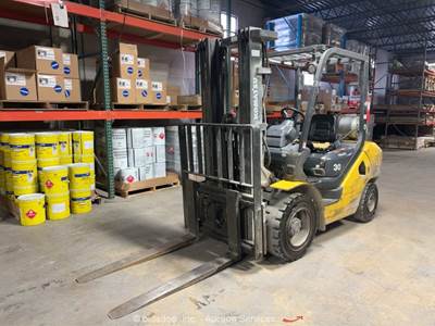 2014 Komatsu FG30HT-16 6,000 lb Class Warehouse Lift Truck Forklift bidadoo
