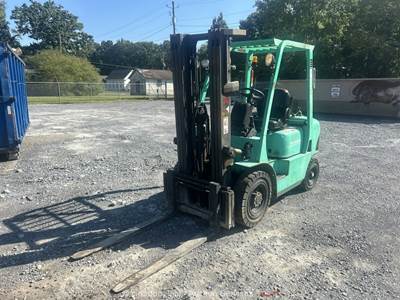 2002 Mitsubishi FG25K 5,000lbs Industrial Warehouse Forklift Truck -Parts/Repair