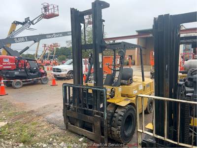 2000 Mitsubishi FG40 8,000 lbs Class Warehouse Forklift Lift LPG -Parts/Repair