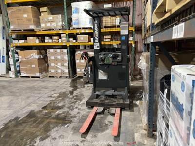 2000 Raymond 261-OPC30TT 3,000lbs Warehouse Electric  Forklift -Parts/Repair