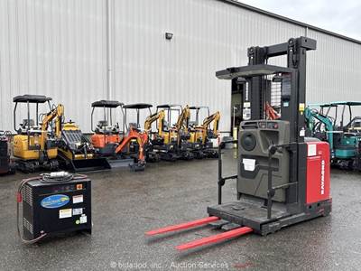 2007 Raymond 540-OPC30TT 3,000 LB Order Picker Electric Forklift 24V bidadoo