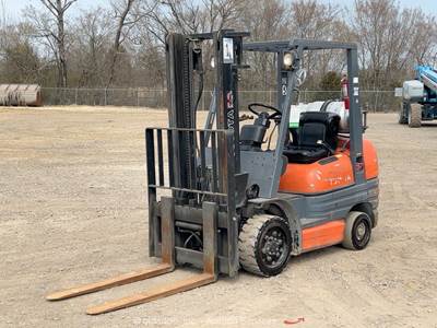 Toyota 42-6FGCU30 6,000 lbs Class Warehouse Forklift Lift Truck LPG bidadoo