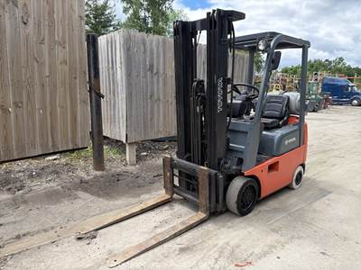Toyota 7FGCU15 3,000 lbs Industrial Warehouse Forklift Lift Truck LPG bidadoo