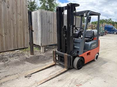 Toyota 7FGCU15 3,000 lbs Industrial Warehouse Forklift Lift Truck LPG bidadoo