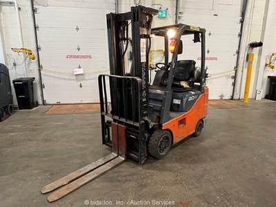 2015 Toyota 8FGCSU20 4,000 lbs Class Industrial Warehouse Forklift Truck bidadoo