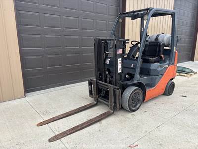 Toyota 8FGCU20 4,000lbs Industrial Warehouse Material Forklift Truck LPG bidadoo