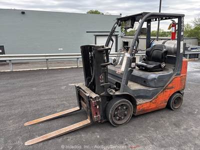 Toyota 8FGCU25 5,000 lbs Industrial Warehouse Forklift Lift Truck LPG bidadoo