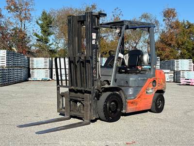 2013 TOYOTA 8FGU25 5,000 lbs Class Warehouse Forklift Lift Truck bidadoo