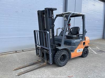 2015 Toyota 8FGU25 4,500 lbs Forklift Industrial Lift Truck Dual Fuel bidadoo