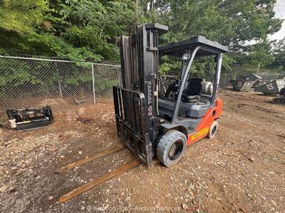 2018 Toyota 8FGU25 5,000 lbs Warehouse Forklift Lift Truck D/F -Parts/Repair