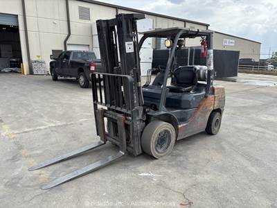 2016 Toyota 8FGU30 6,000 lbs Class Industrial Warehouse Forklift Truck bidadoo