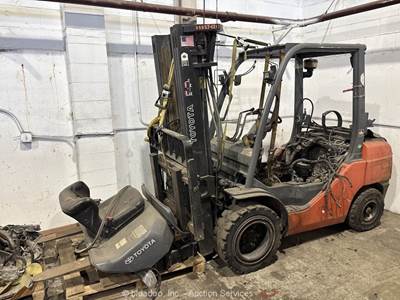 2008 Toyota 8FGU30 6,000 lbs Warehouse Forklift Lift Truck LPG -Parts/Repair