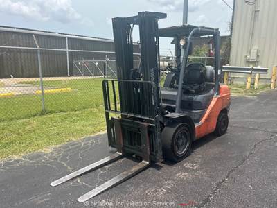 2013 Toyota 8FGU30 6,000 lbs Industrial Warehouse Forklift Truck LPG bidadoo