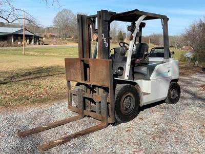 Unicarrier MD1F4A40V 9,000 lbs Industrial Warehouse Forklift Lift Truck bidadoo