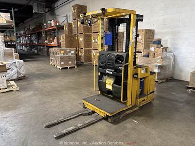 2000 Yale OS030ECN24TE089 3,000 lbs Electric Forklift Lift Order Picker bidadoo