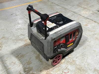 2022 Briggs and Stratton Q6500 Portable Generator CO Guard 120V/240V bidadoo