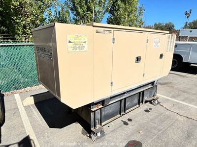 2004 Generac 3760040100 30kW Skid Mounted 38kVA Skid Mounted Generator bidadoo