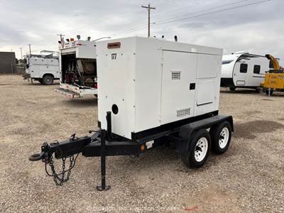 2012 Multiquip DCA-70SSIU2 T/A 56kW Towable Generator 70kVA Genset Isuzu bidadoo