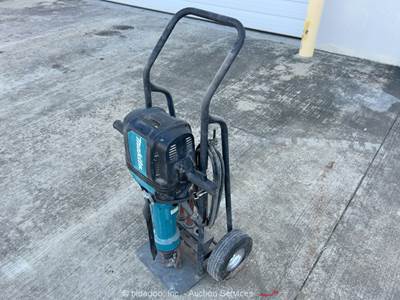 2021 Makita HM1812X3 Electric 70 lb. AVT Breaker Jack Hammer 120V & Cart bidadoo