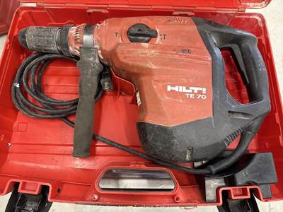 2017 Hilti  TE 70-ATC/AVR Rotary Combo Hammer Drill Electric Power Tool bidadoo