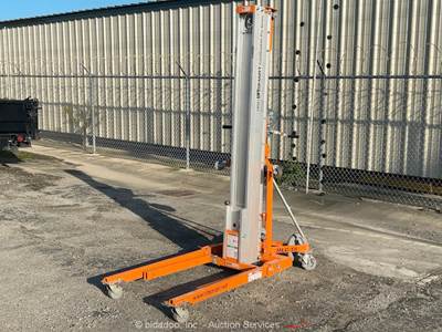 2022 LiftSmart MLC-18 18' Material Construction Lift Portable Jack 700Lb bidadoo