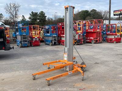 2022 Liftsmart MLC-18 18' Material Construction Lift Portable Jack 700Lb bidadoo