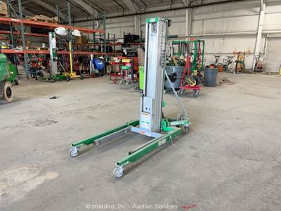 2016 LiftSmart MLM-12 Vertical Mast Material Personnel Lift Portable bidadoo