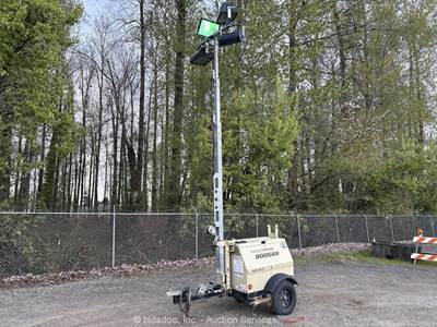 2015 Doosan LSC60 S/A Towable 30' Light Tower Generator Kubota Diesel bidadoo