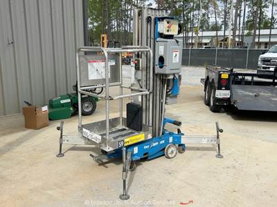 2017 Genie AWP-30S 30' Electric Vertical Mast Lift Man Portable Aerial bidadoo