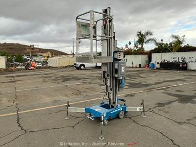 2018 Genie AWP-30S 29' Electric Mast Lift Portable Man Aerial Push bidadoo