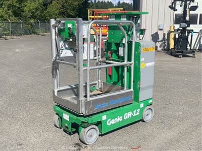 2018 Genie GR-12 12' Electric Vertical Mast Lift Personnel Man Aerial bidadoo