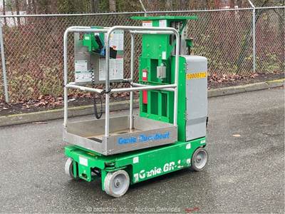 2018 Genie GR-12 12' Electric Vertical Mast Lift Personnel Man bidadoo -Repair