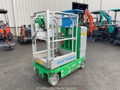 2018 Genie GR-12 12' Electric Vertical Mast Lift Personnel Man Aerial bidadoo