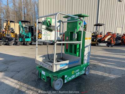 2018 Genie GR-12 12' Electric Vertical Mast Lift Personnel Man Aerial bidadoo