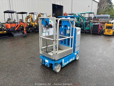 2018 Genie GR-12 11' Electric Vertical Mast Lift Personnel Man Aerial bidadoo