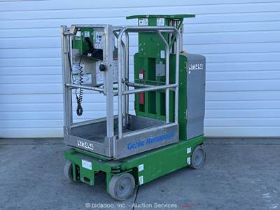 2017 Genie GR-12 12' Electric Vertical Mast Lift Personnel Man Aerial bidadoo