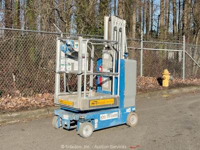 2017 Genie GR-20 20' Electric Mast Lift Portable Man Aerial Platform bidadoo