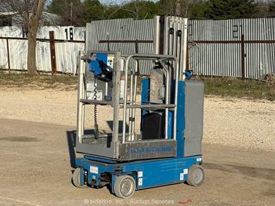 2017 Genie GR-20 20' Electric Mast Lift Portable Man Aerial Platform bidadoo