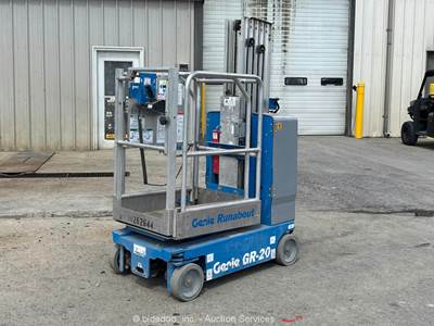 2018 Genie GR-20 20' Electric Vertical Mast Lift Man Aerial Platform bidadoo